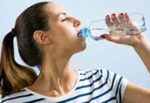 Três dos grandes benefícios de tomar água!